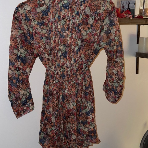 American Rag Multicolor Floral Top - Picture 4 of 5